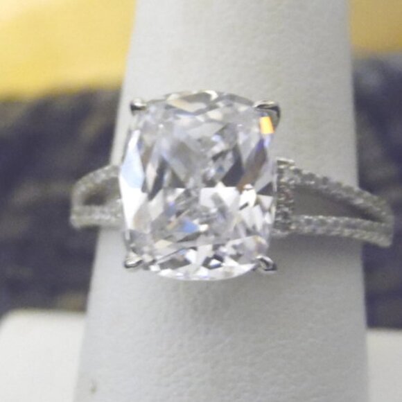 Radiance by Absolute Cushion cut Solitaire Simulated Diamond Ring Size 9 - Picture 1 of 5